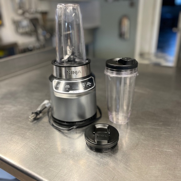 Ninja Nutri-Blender Pro w/ Auto iQ - Picture 2 of 8